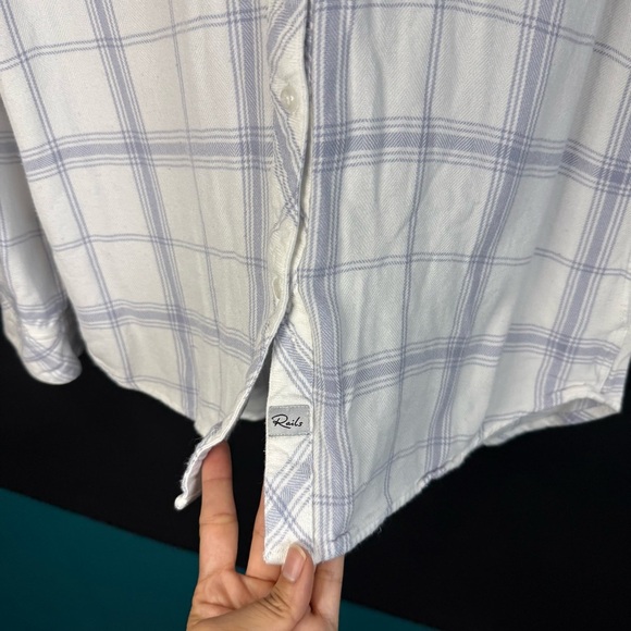 Rails White and Blue Plaid Women's size L - Picture 4 of 11